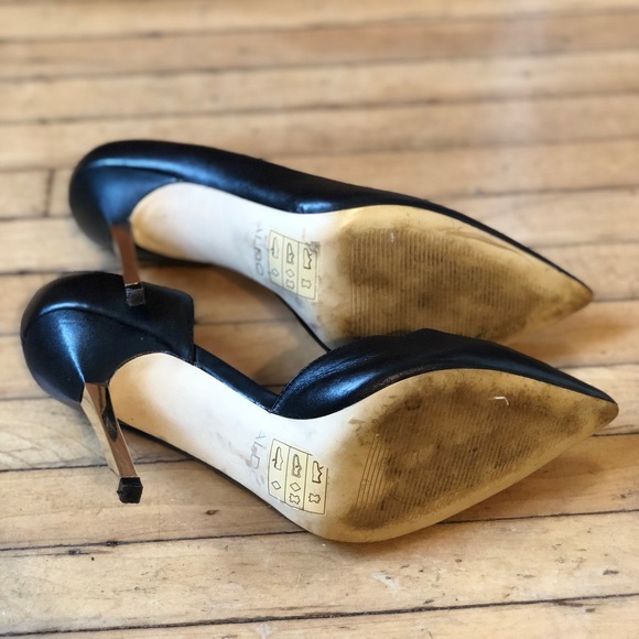 Aldo Black Leather Pumps - Picture 3 of 3